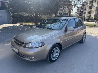 chevrolet lacetti 1.4 16v star ac 98 ezer km! vezetett szervízkönyv! multimédiás fejegység!