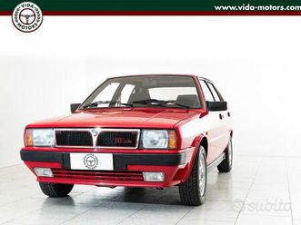 lancia delta 1600 hf turbo * prima vernice * sedil