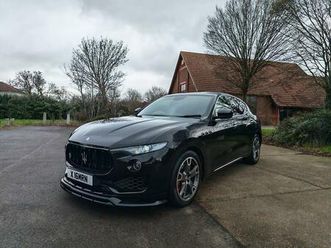 3.0d v6 zf 4wd euro 6 (start/stop) 5dr