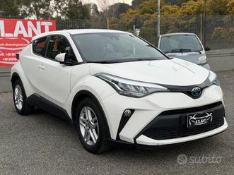 toyota c-hr 1.8 hybrid e-cvt active