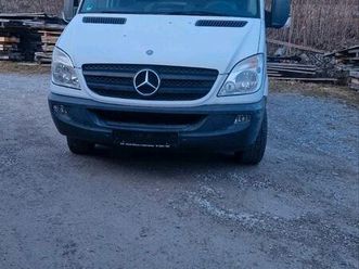 ich biete ein mercedes sprinter 210 cdi in einem guten zustand
