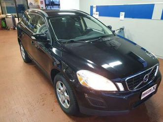volvo xc60 d3 geartronic kinetic del 2012 usata a strambino
