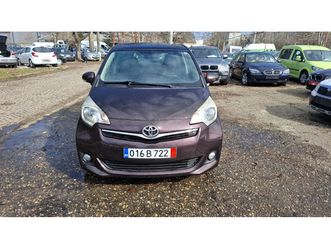 toyota verso s 1.4 бензин/100 кс/6-скорости/медия