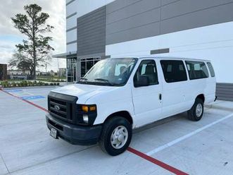 2010 ford econoline e-350 15 passenger van