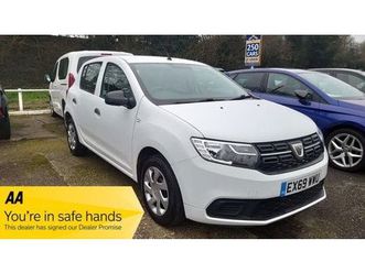 dacia sandero 0.9 tce essential 5dr