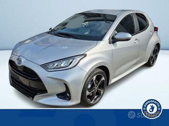 toyota yaris 1.5 hybrid 130 cv lounge my25
