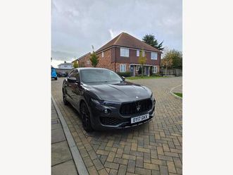 3.0d v6 zf 4wd euro 6 (start/stop) 5dr