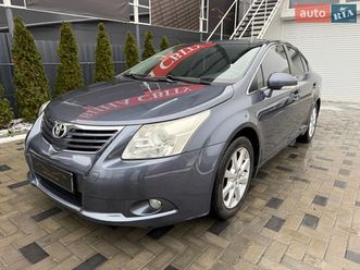 toyota avensis 2011