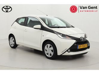 toyota aygo 1.0 vvt-i x-play | volledige dealerhistorie | origineel nl | airco | camera | bluetooth