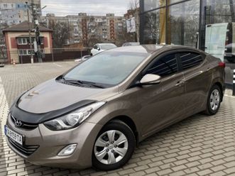 hyundai elantra 2012