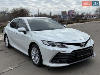 toyota camry 2021