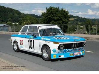 bmw 2002 zwei fahrzeuge zusammen