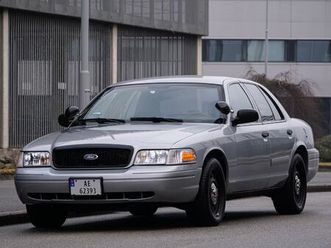 crown victoria (police interceptor p71)
