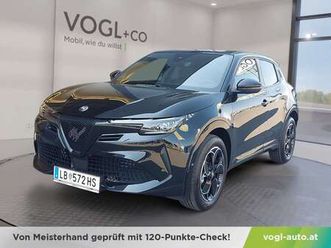 alfa romeo junior ibrida q4 1.2 mhev eawd e-dct6