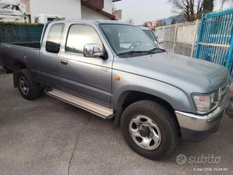 toyota hilux 2.4 tds 90 cv 4wd extracab