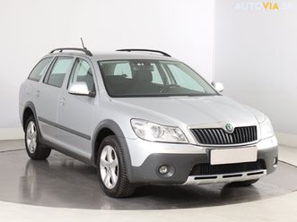 skoda octavia scout 2.0 tdicout , 4x4, serv.kniha, navi za 7 000 €