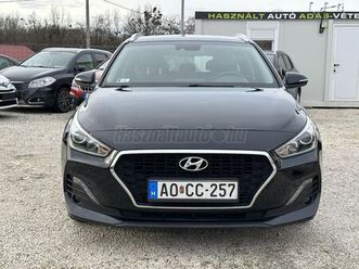 hyundai i30 1.6 crdi mp premium tempomat-ülésfűtés-navi-friss szervíz