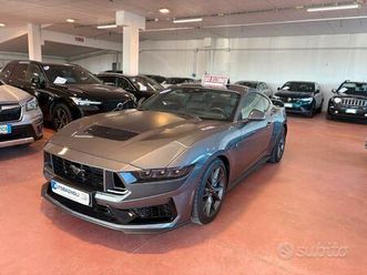 ford mustang fastback dark horse 5.0 v8 453 cv 6mt