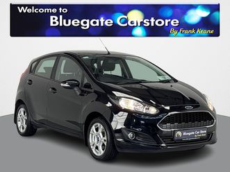 zetec 1.0**bluetooth media**reverse camera**parking sensors**multifunctional steering wheel**air conditioning**isofix**warranty available**finance available**