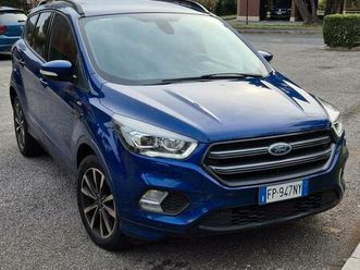 ford kuga 1.5 tdci st-line s&s 2wd 120cv