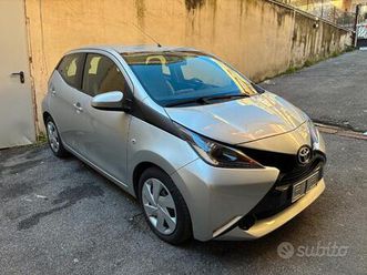 toyota aygo 1.0 vvt-i x-play 69cv tss mt 5p