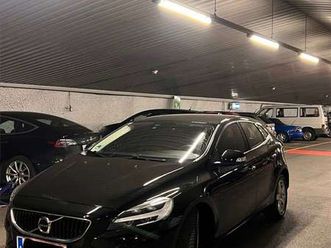 volvo v40 t2 kinetic