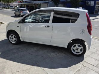 daihatsu mira 0,7l 2011