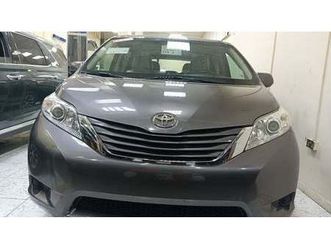 toyota sienna le
