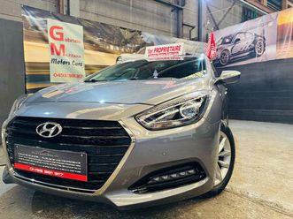 hyundai i40 i40 sw 1.6 gdi gps airco caméra