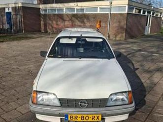 ② opel rekord bestel 1986 benzine — oldtimers & ancêtres — 2ememain