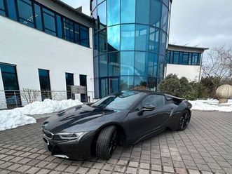 top einer von wenigen bmw i8 roadster face...