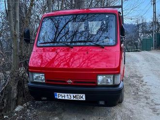 vand nissan trade 100 breaza