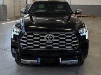 toyota sequoia capstone