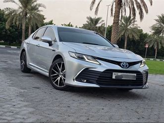 used toyota camry 2.5l se 2020