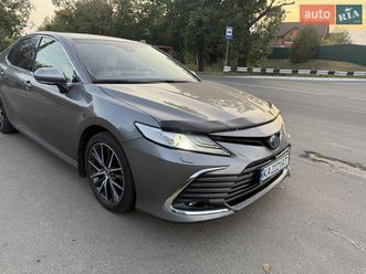 toyota camry 2021