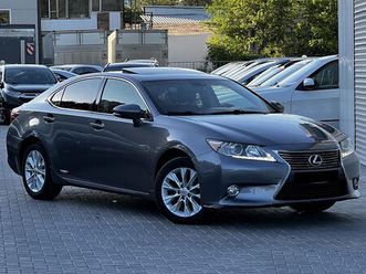lexus es series