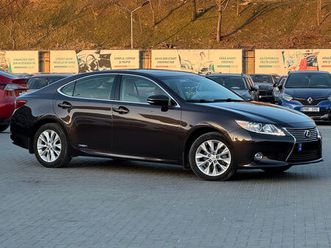 lexus es series