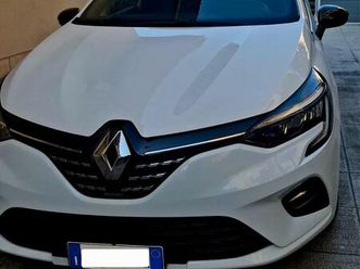 clio hybrid 145 techno 2023 perfetta 54mila km