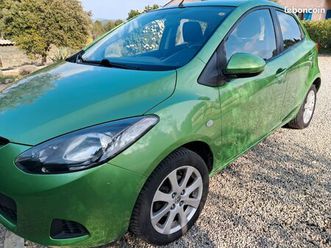 vends mazda 2