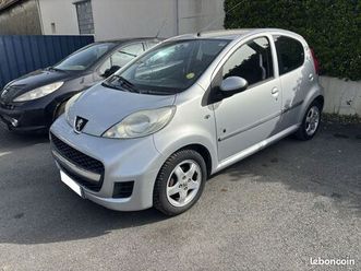 peugeot 107 1.0 12v black & silver blue lion