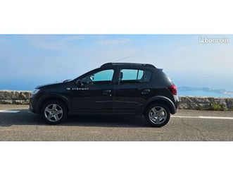 dacia sandero stepway noire