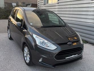 magnifique ford b max boîte automatique titanium