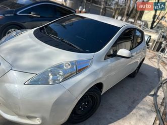 nissan leaf 2015