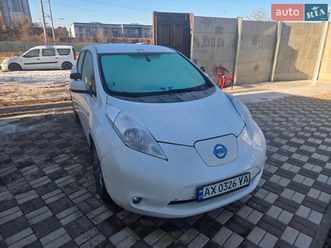 nissan leaf 2015