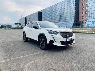 peugeot 2008 come nuova