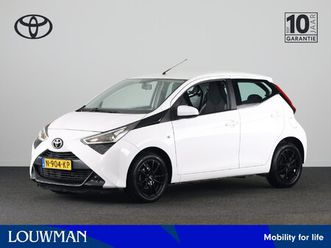 toyota aygo 1.0 vvt-i x-play | navigatie | airco | parkeercamera | apple carplay / android auto |