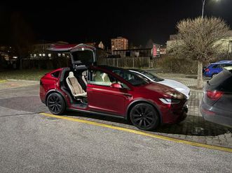 tesla model x /493kw