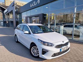 kia cee'd ceed sw 1.6 crdi hp hybrid silver magyar. első tulajdonos. szervízkönyv