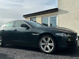 jaguar xe 2016 mint condition!