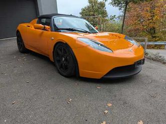 tesla signature sport